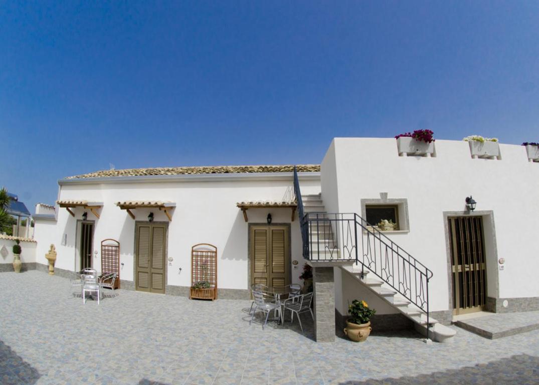 B&B Il Baglio Locogrande Екстериор снимка
